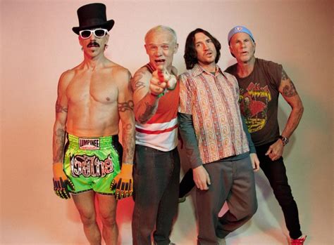 Red Hot Chili Peppers .